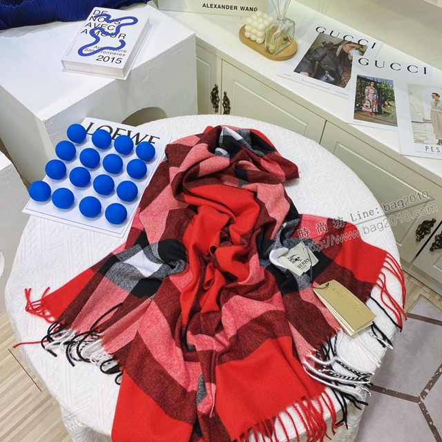 Burberry經典寬格混紡大披肩 經典格子女士圍巾披肩 巴寶莉2021新款羊毛羊絨圍巾  mmj1357